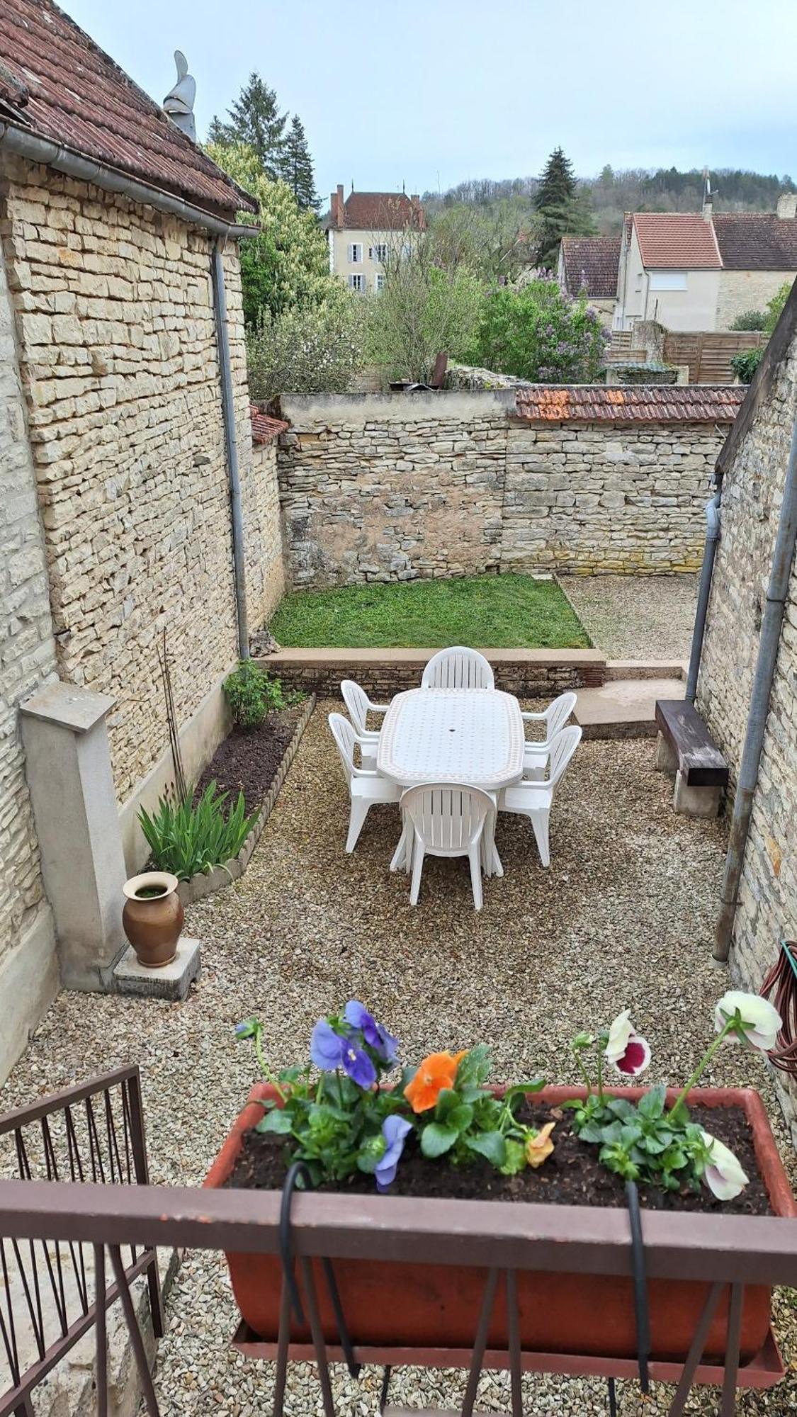 Gite La Passerelle Arcy-sur-Cure Exterior foto